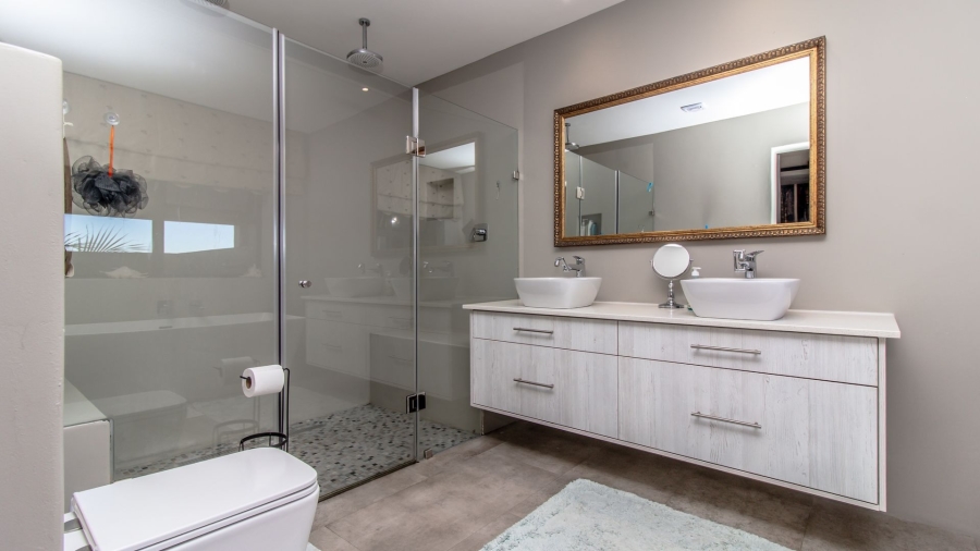 9 Bedroom Property for Sale in Onrus Western Cape